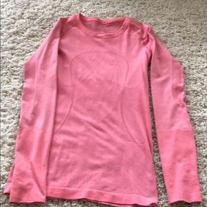 Lululemon top